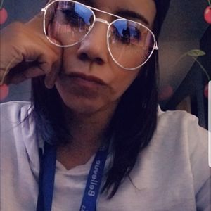 Meet your Posher, Myra